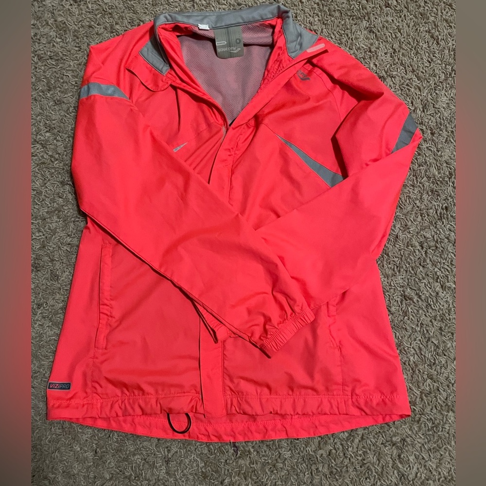 S Saucony Women’s Running Jacket